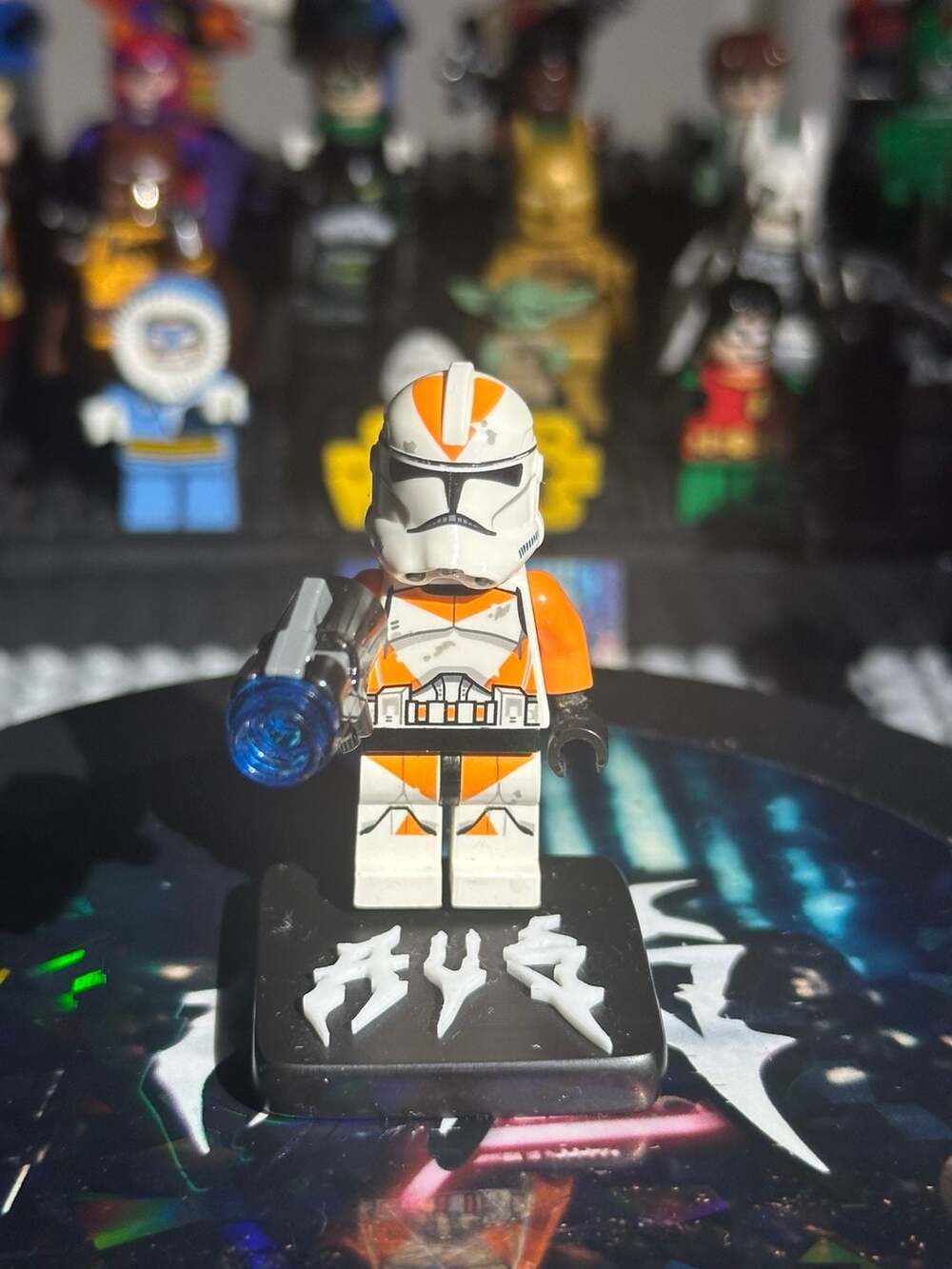 LEGO Star Wars 212th Attack Battalion Clone Trooper Minifigure with Orange Arms